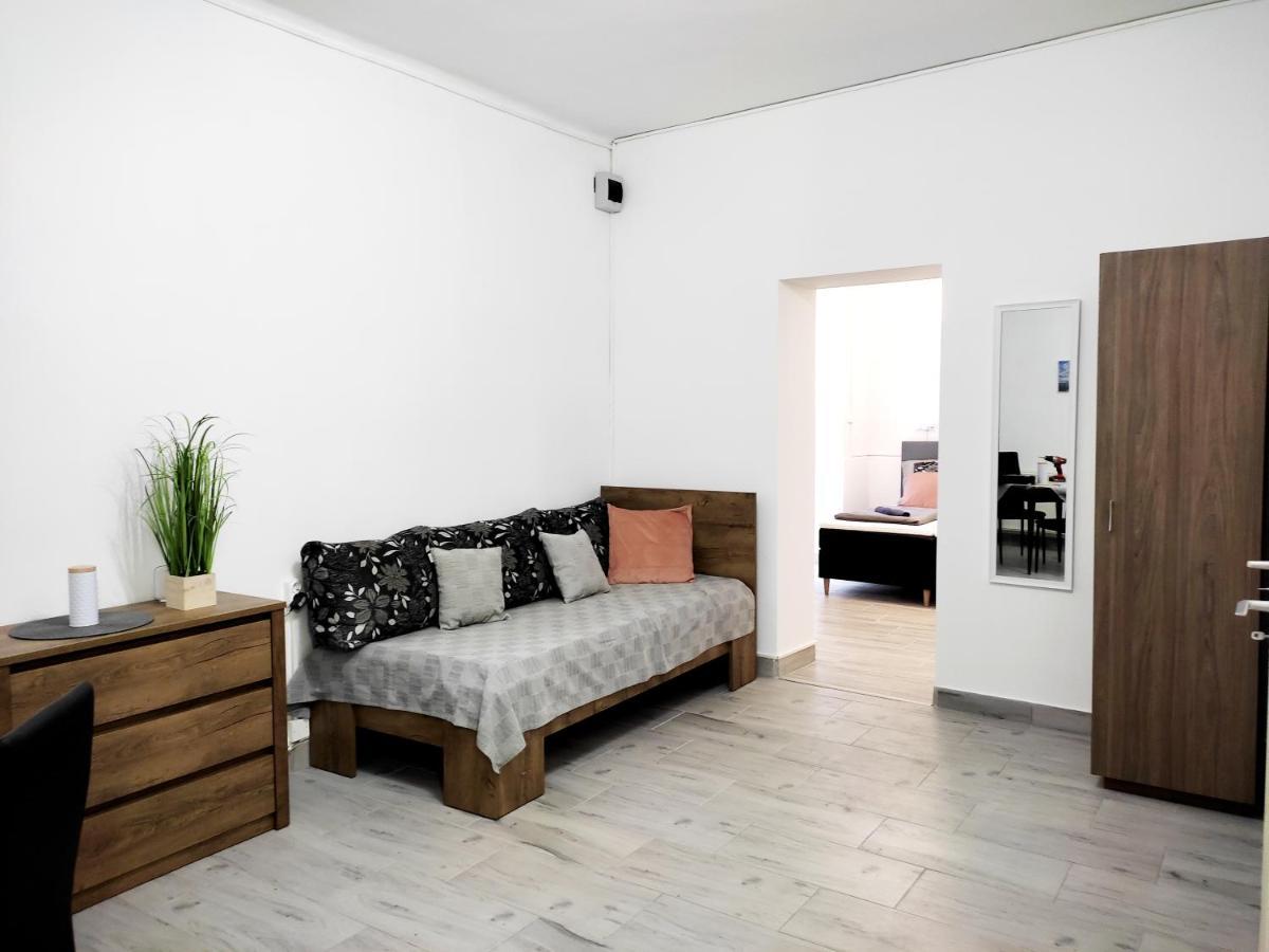 Dunapart Apartment Vác Zewnętrze zdjęcie