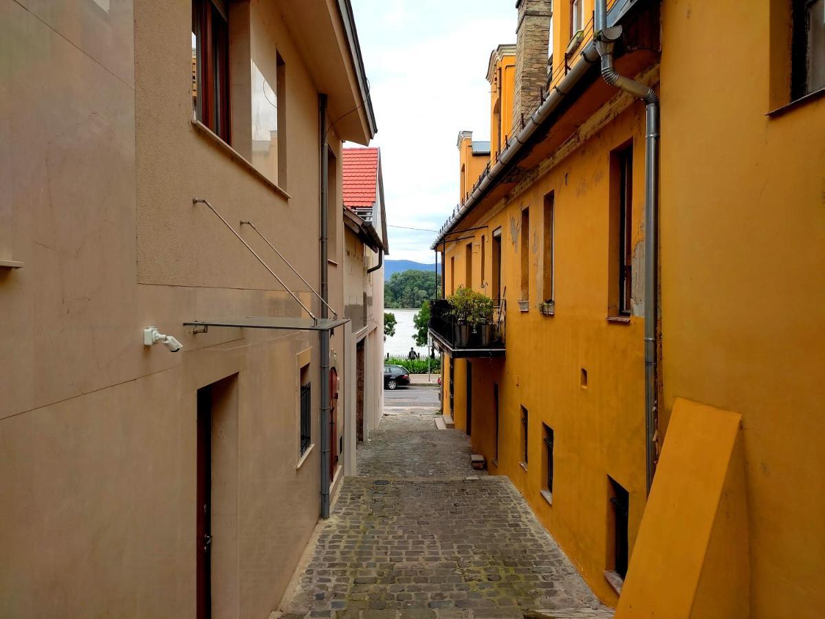 Dunapart Apartment Vác Zewnętrze zdjęcie