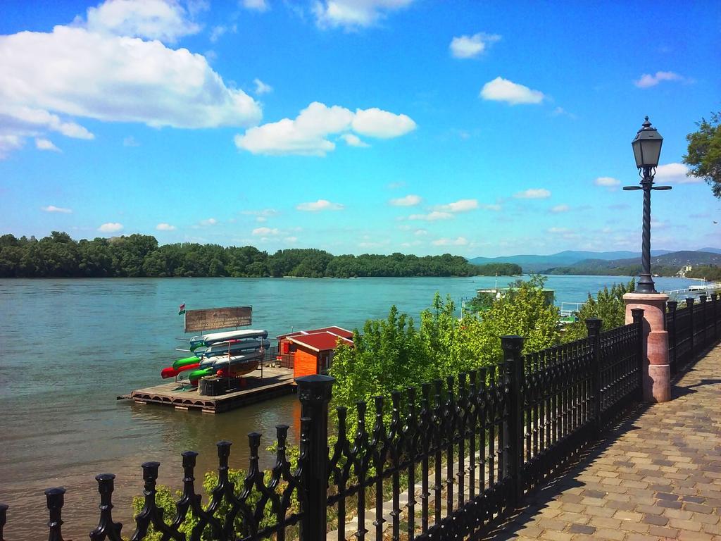 Dunapart Apartment Vác Zewnętrze zdjęcie